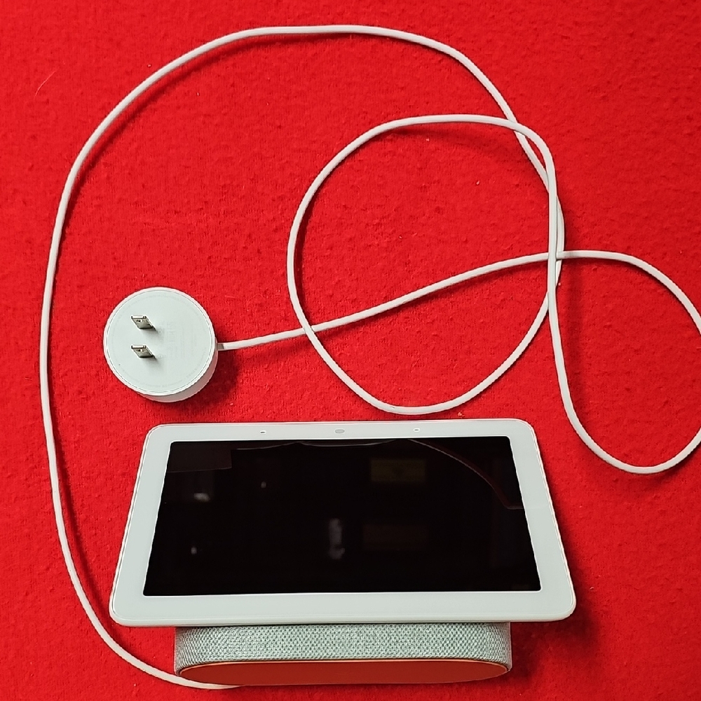 Smart Display with Charger